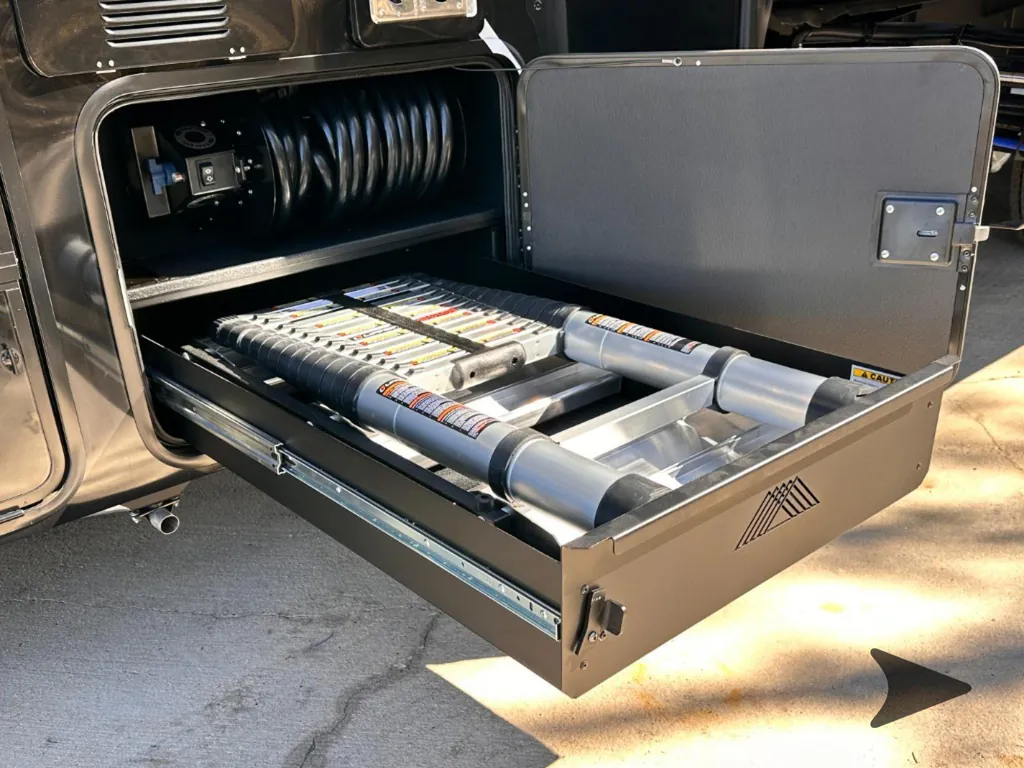 2026 Brinkley Model G 4100, Photos photo 34