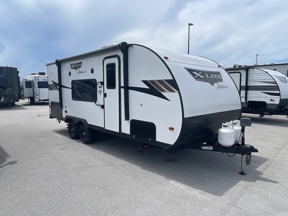 2023 Forest River Wildwood X-Lite 19DBXL - Photo 2