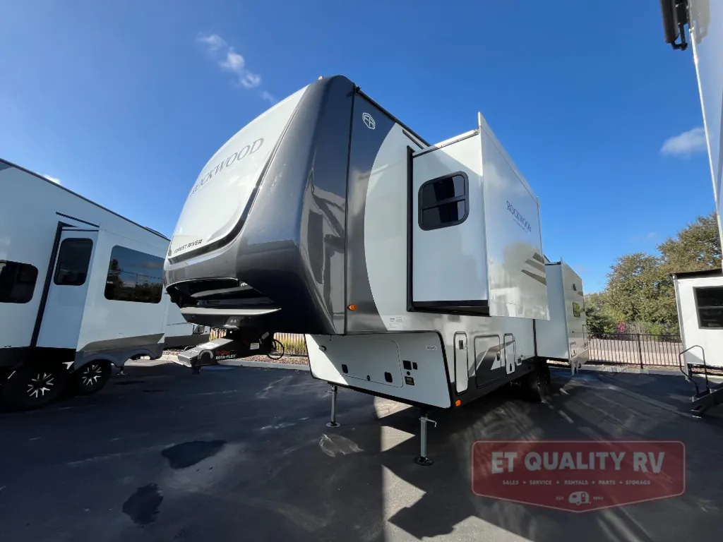 2026 Forest River Rockwood Signature R361RLS, Photos photo 4