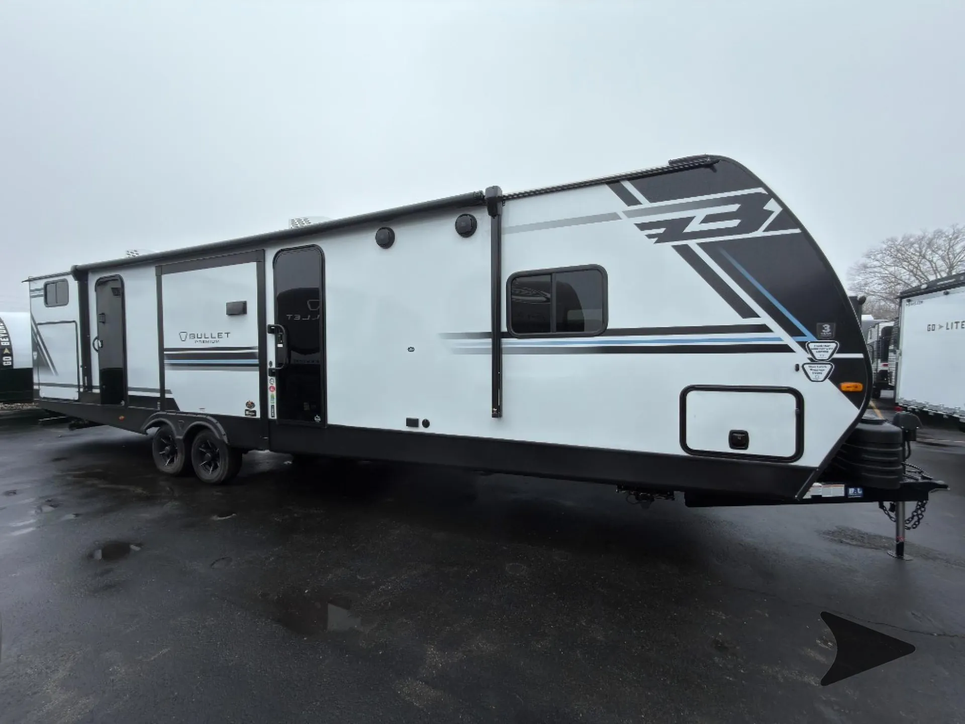 2025 Keystone Bullet East 330BKQ - Photo 3