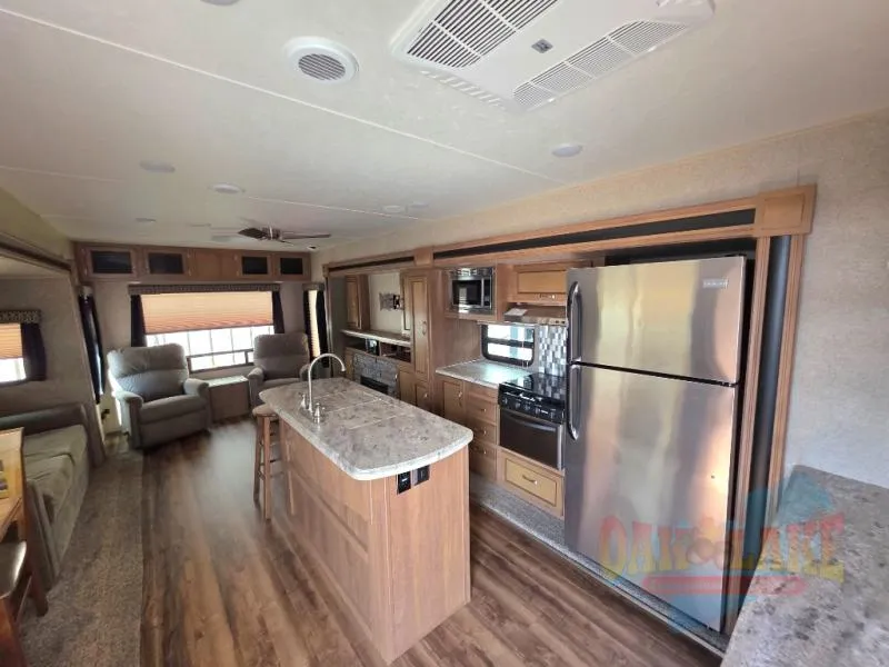 2018 Coachmen Catalina Destination Series 39RLTS - Photo 4