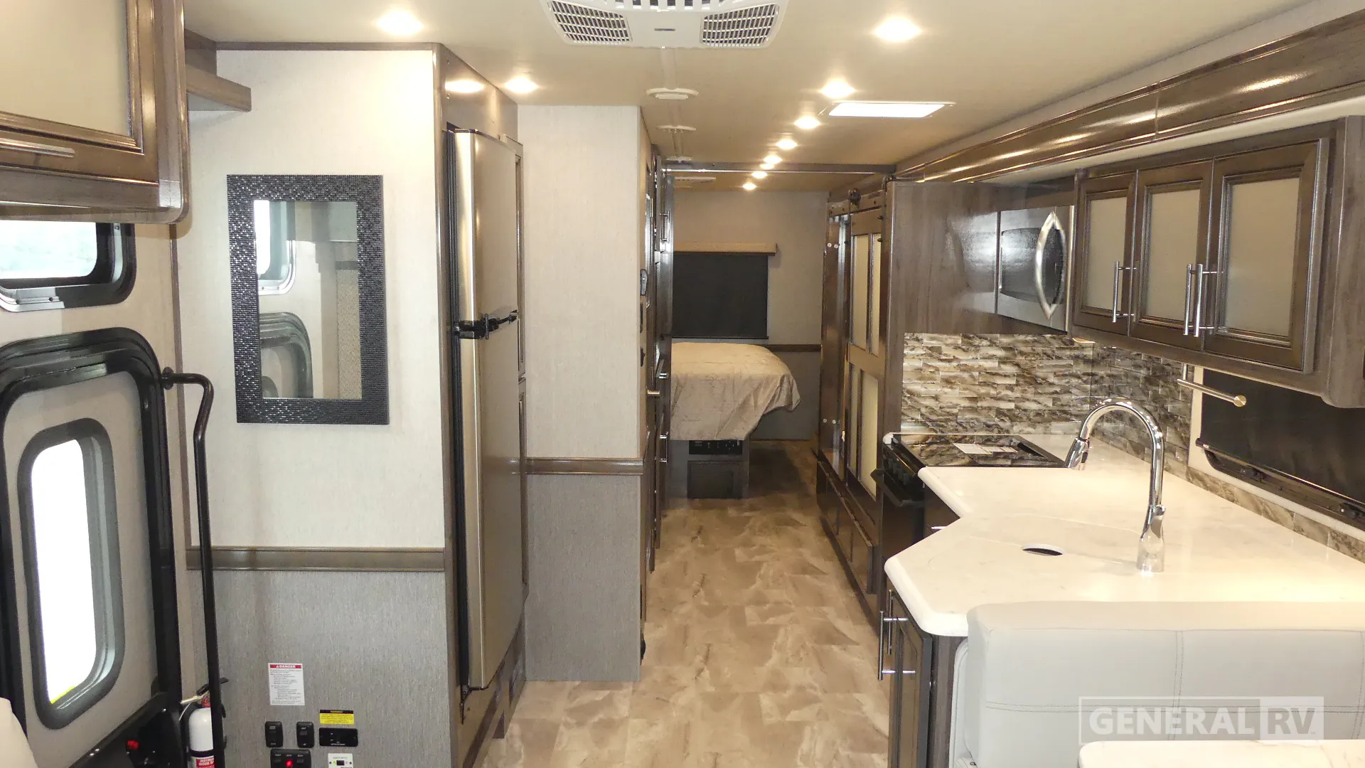 2022 Holiday Rambler Admiral 34J - Photo 3