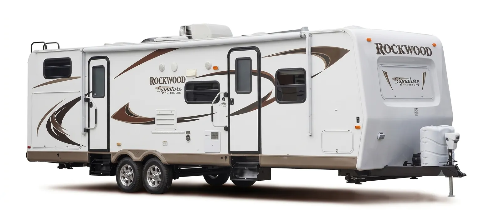 Forest River Rockwood Signature Ultra Lite 8319SS exterior