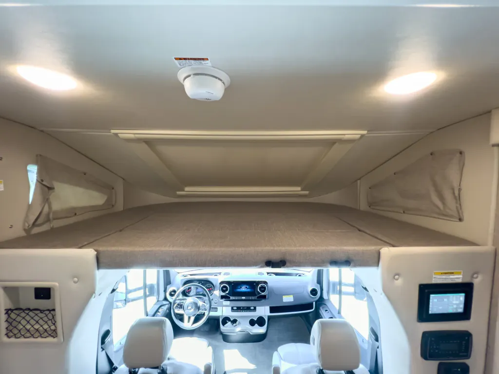 2021 Thor Motor Coach Tiburon 24FB, Photos photo 4