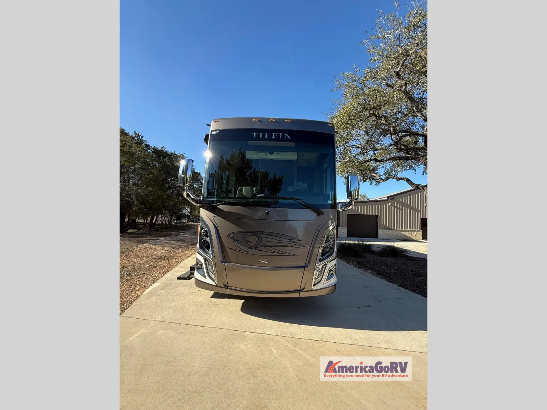 2020 Tiffin Zephyr 45 PZ - Photo 4