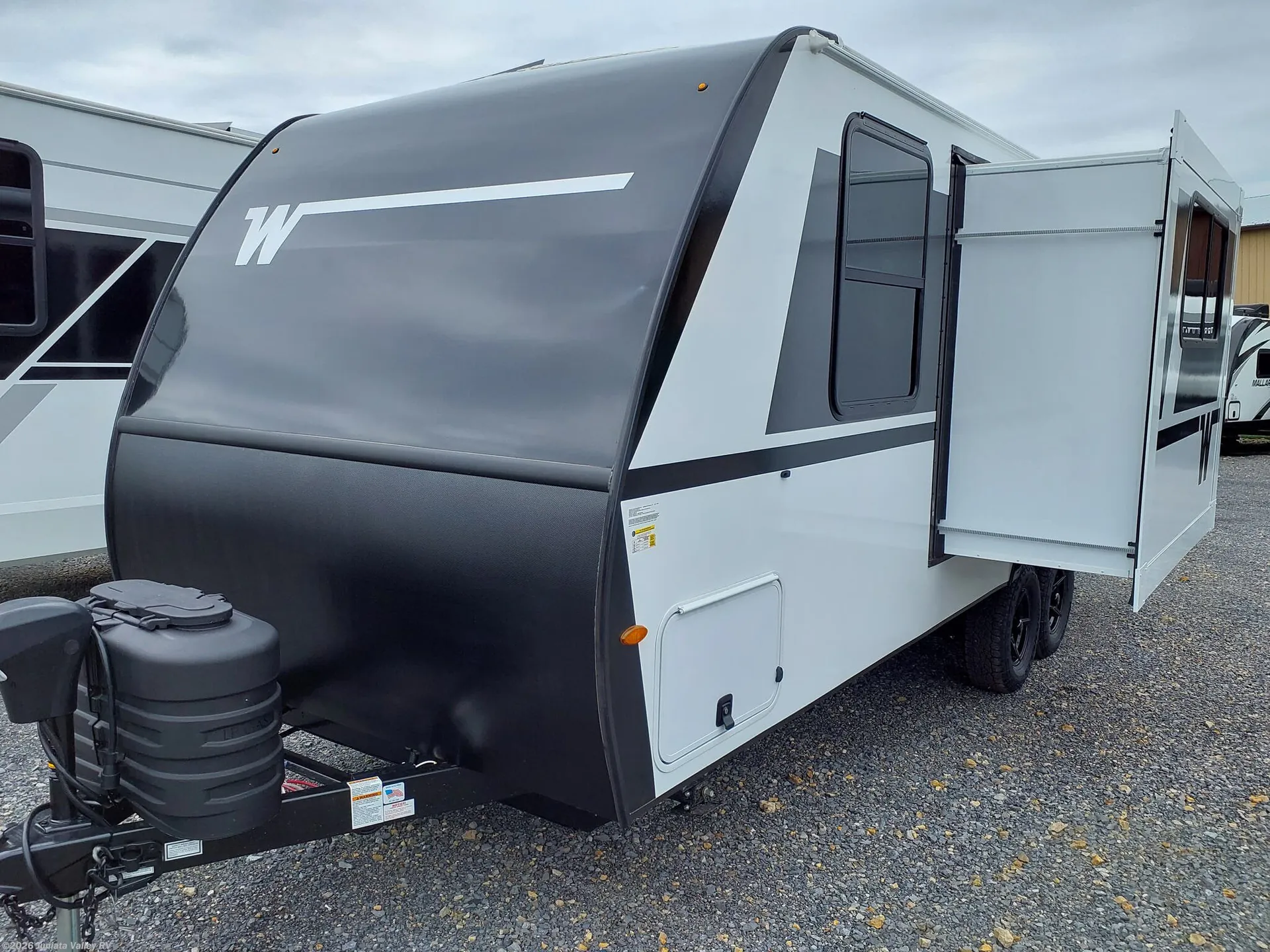 2026 Winnebago Micro Minnie 2200FBH - Photo 3