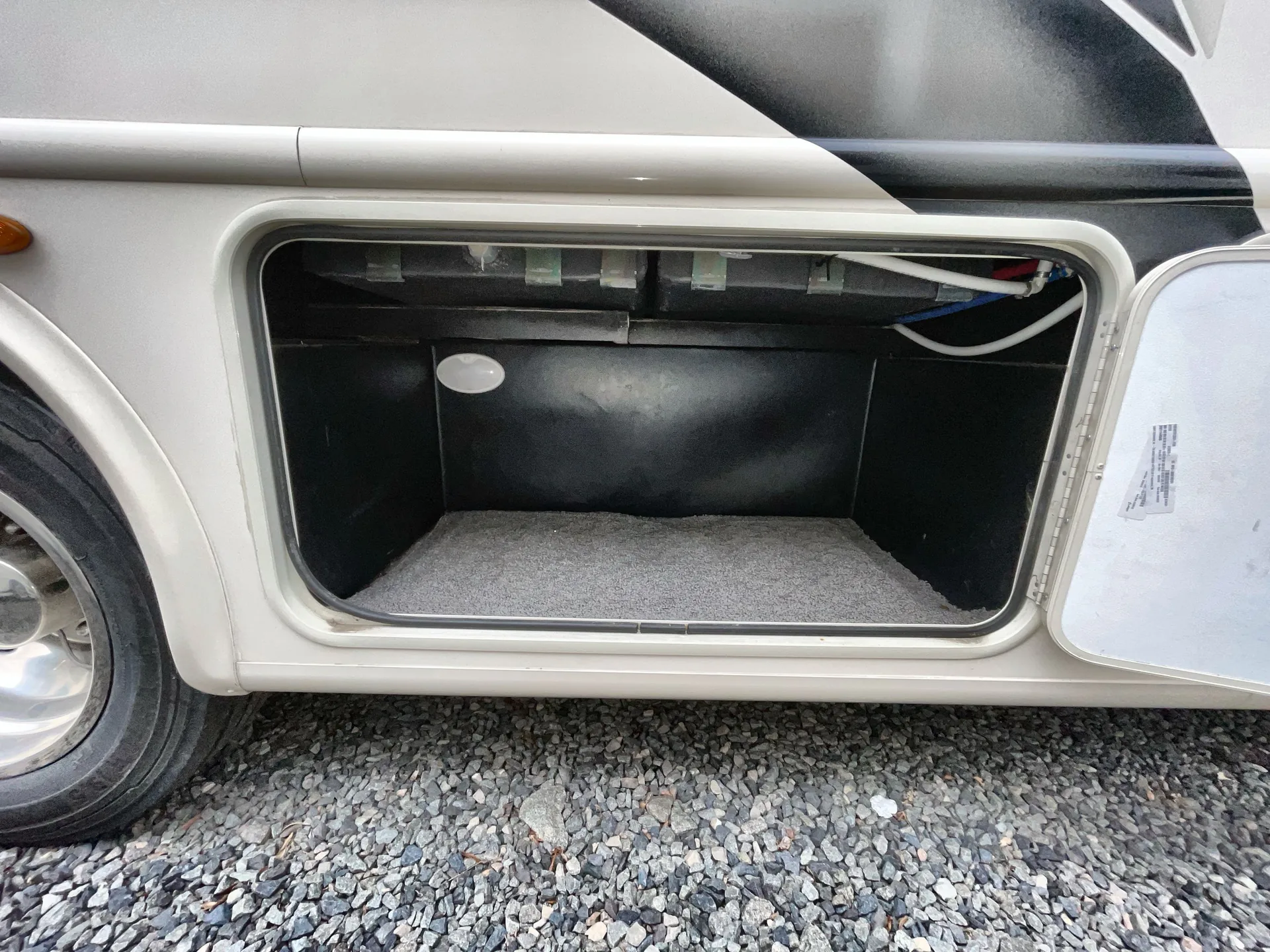 2022 Thor Motor Coach A.C.E 29.5 — living area main