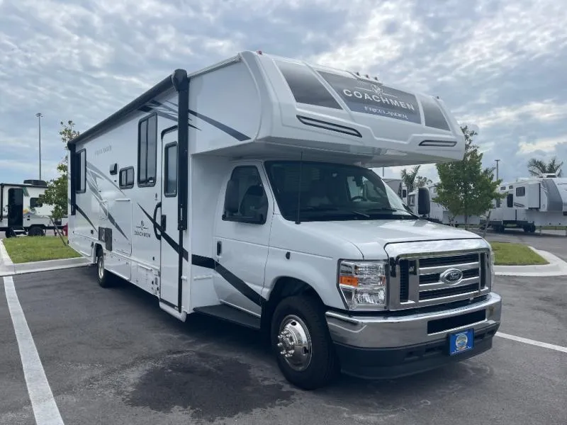 2026 Coachmen Freelander 31MB - Photo 2