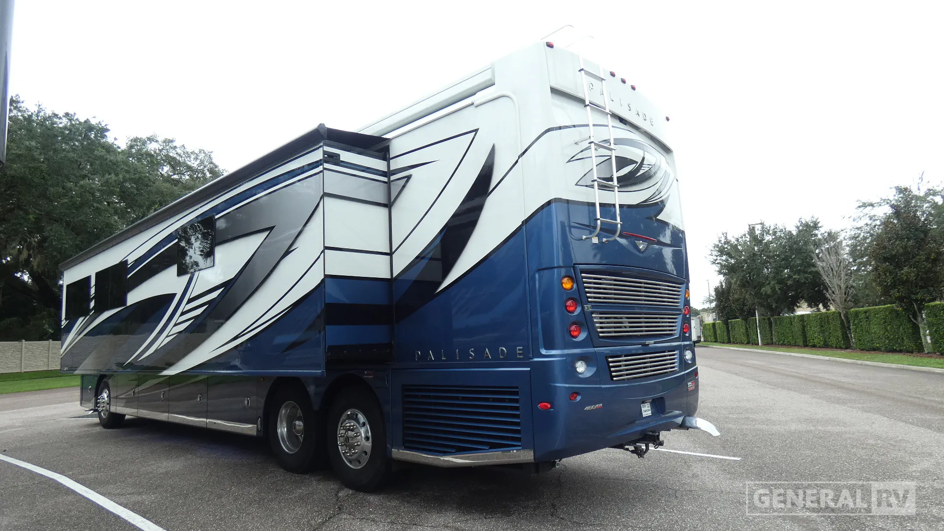2027 Fleetwood Palisade 45CS - Photo 4