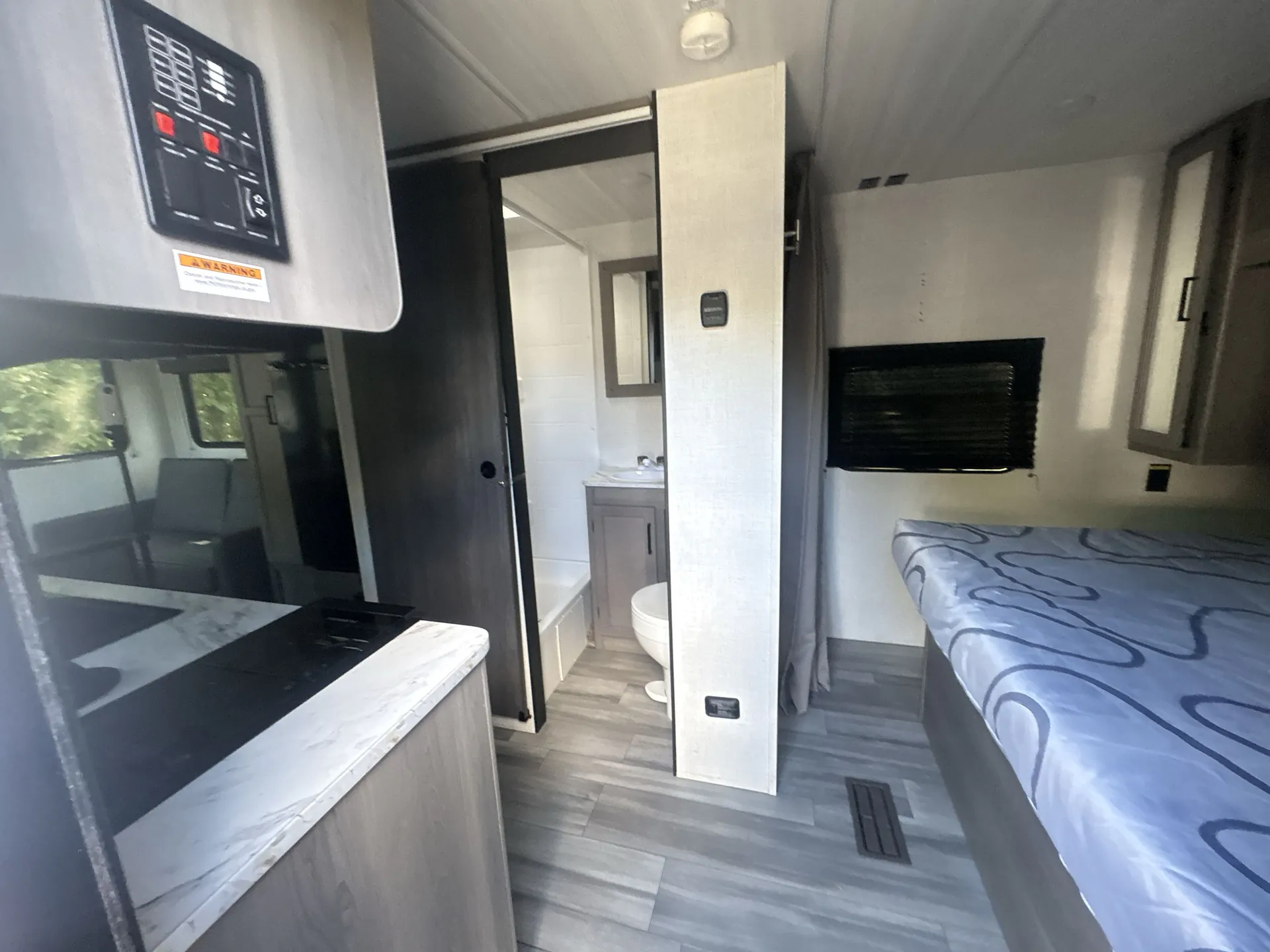 2024 Keystone Hideout Sport 200RL — living area main
