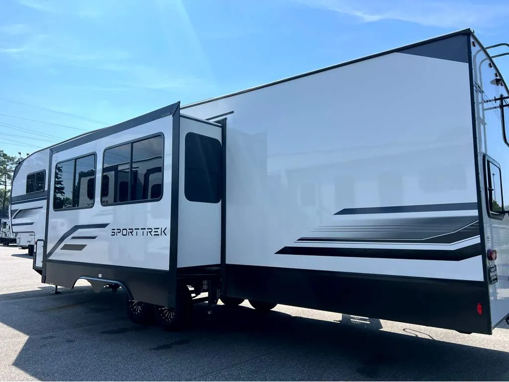 2027 Venture RV SportTrek 312VTB - Photo 3