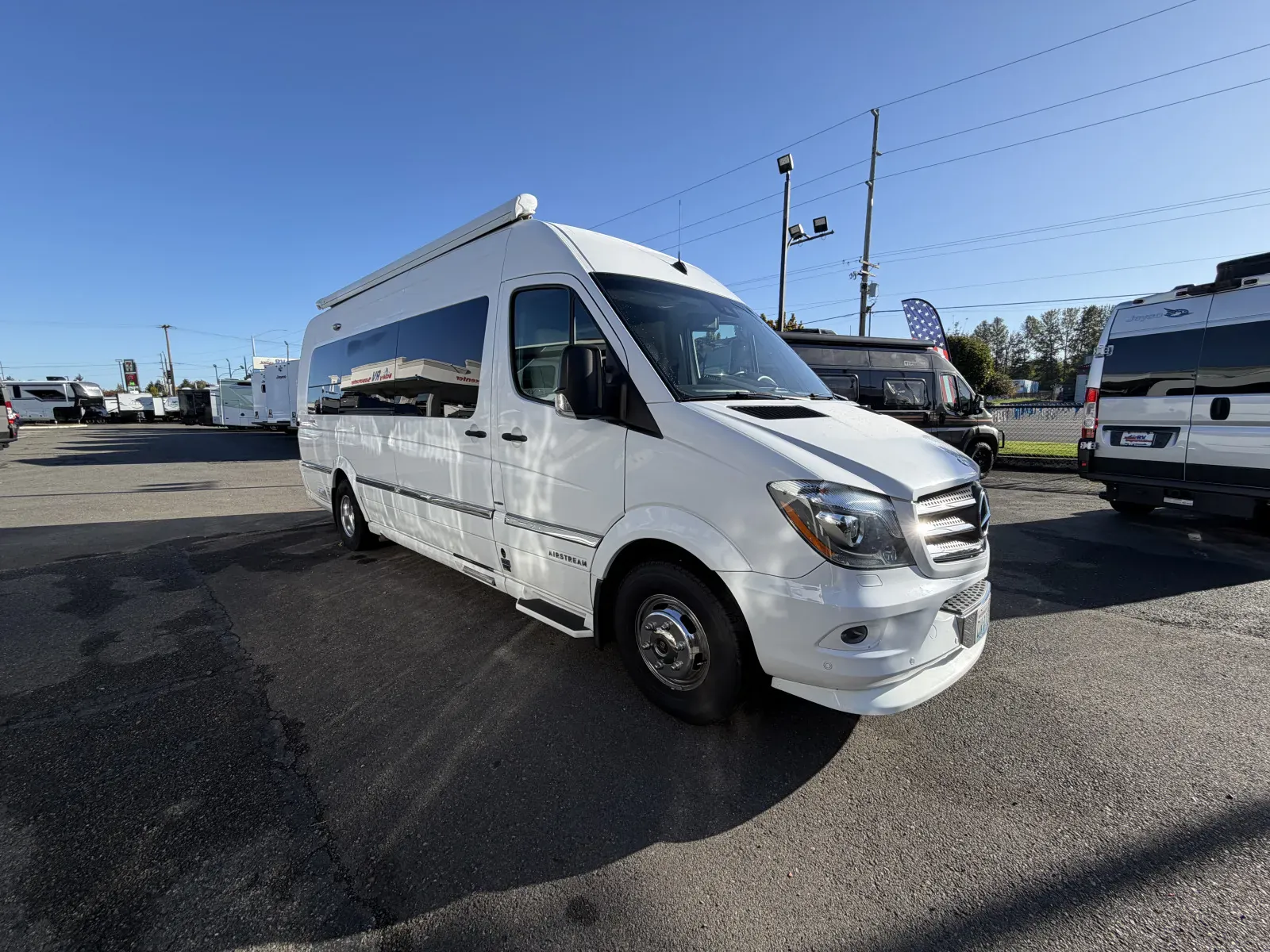 2016 Airstream Interstate TWIN - Photo 2