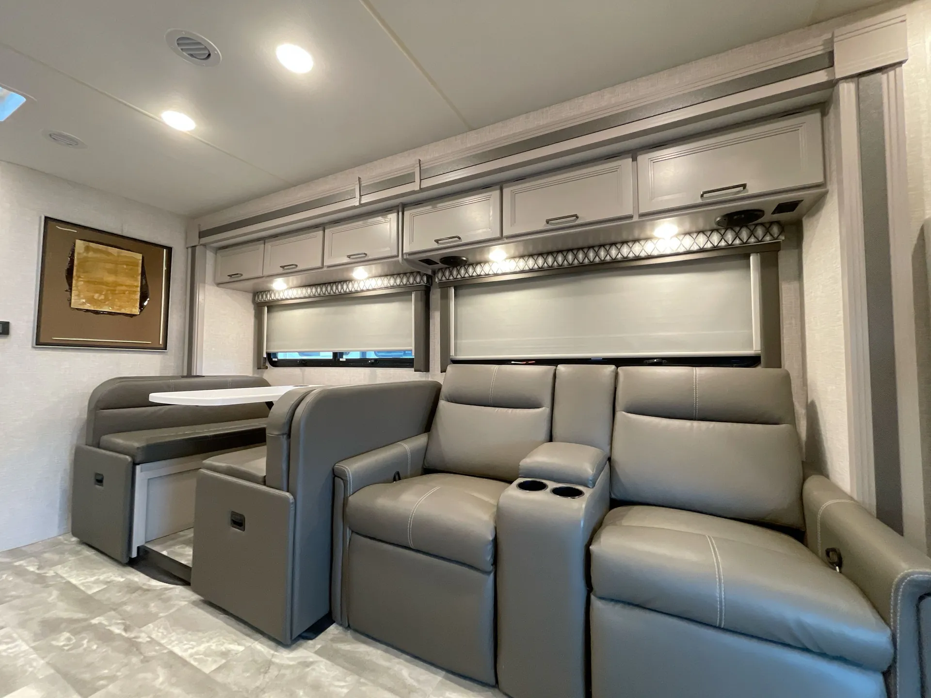 2023 Thor Motor Coach Quantum PQ31 — living area main