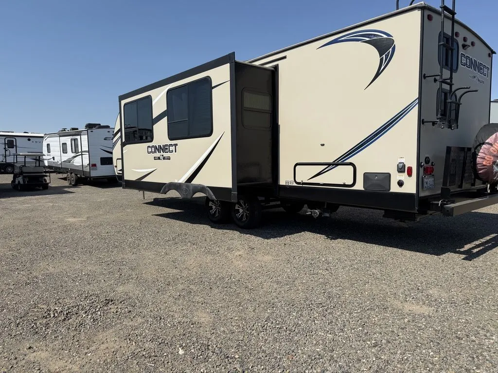 2018 KZ RV Connect C281BHK - Photo 4