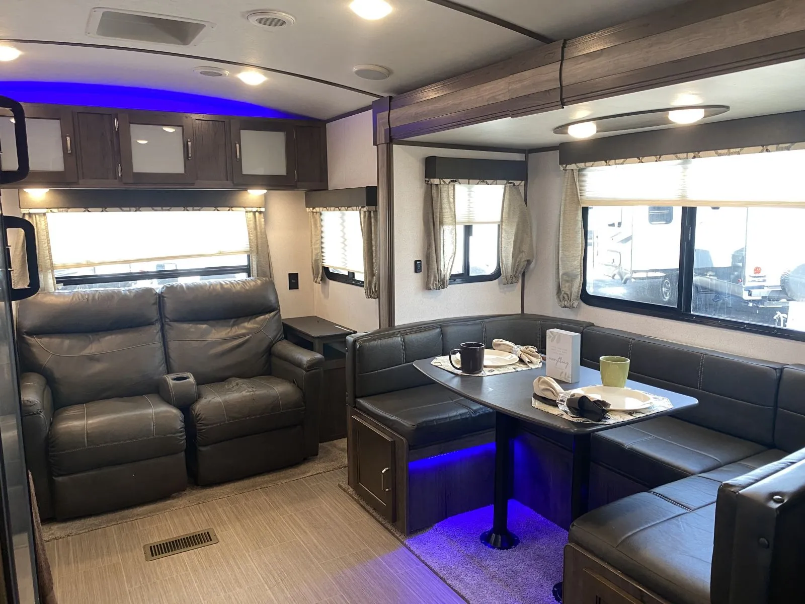 2019 Keystone Rv Passport 2521RL - Photo 4