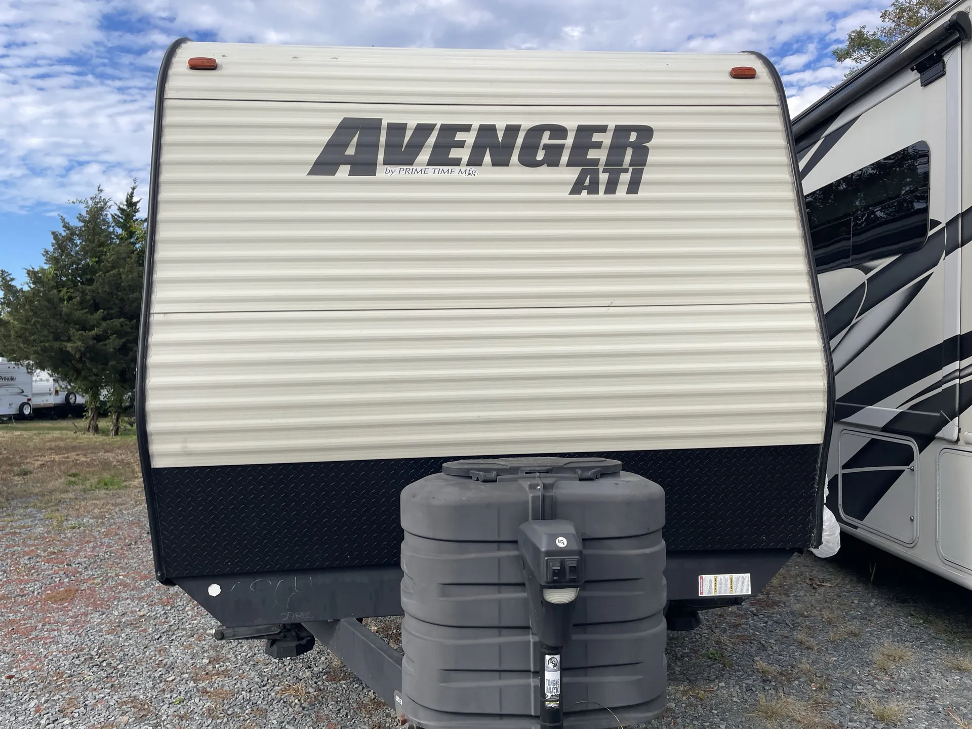 2018 Prime Time Avenger 27RBS — front