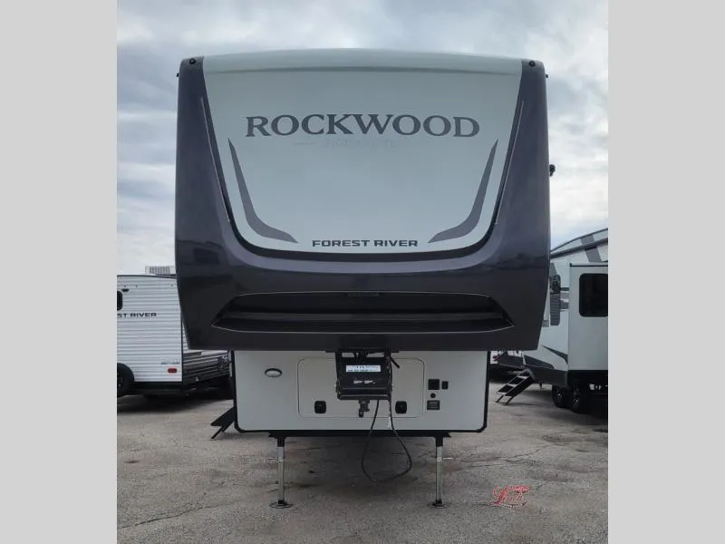 2026 Forest River Rockwood Signature 401SFB - Photo 2