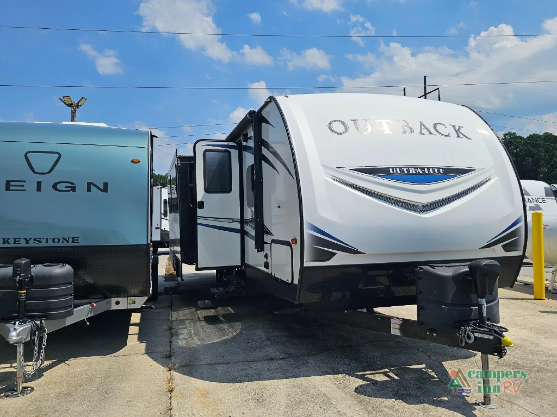 2019 Keystone Outback Ultra-Lite 260UML - Photo 2