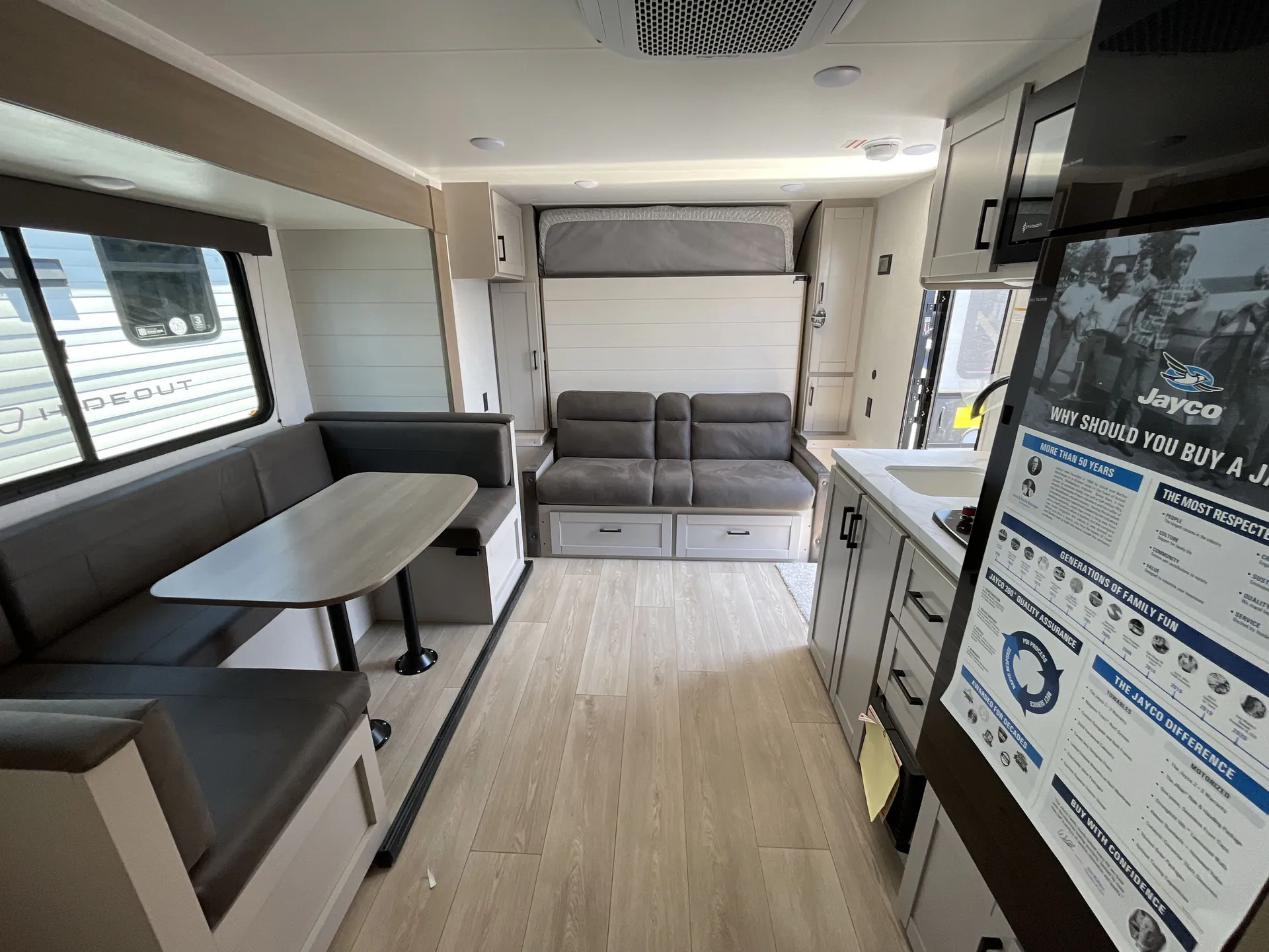 2027 Jayco Jay Flight 197MBW - Photo 4