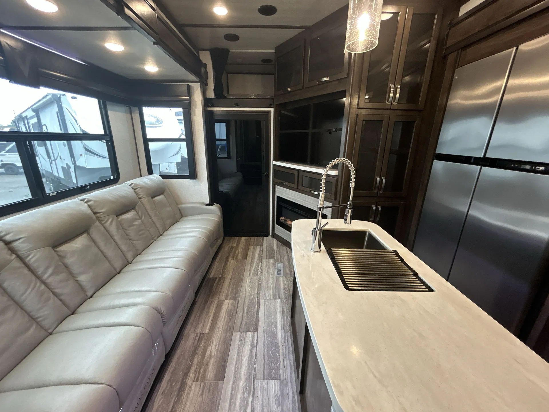 2021 Dutchmen Voltage 3915 — living area main