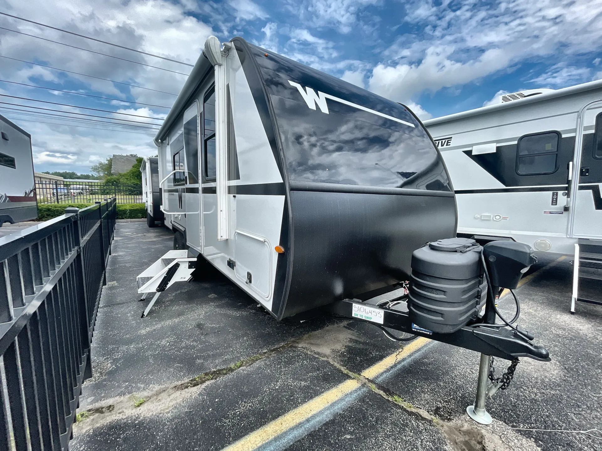 2027 Winnebago Micro Minnie 2108DS
