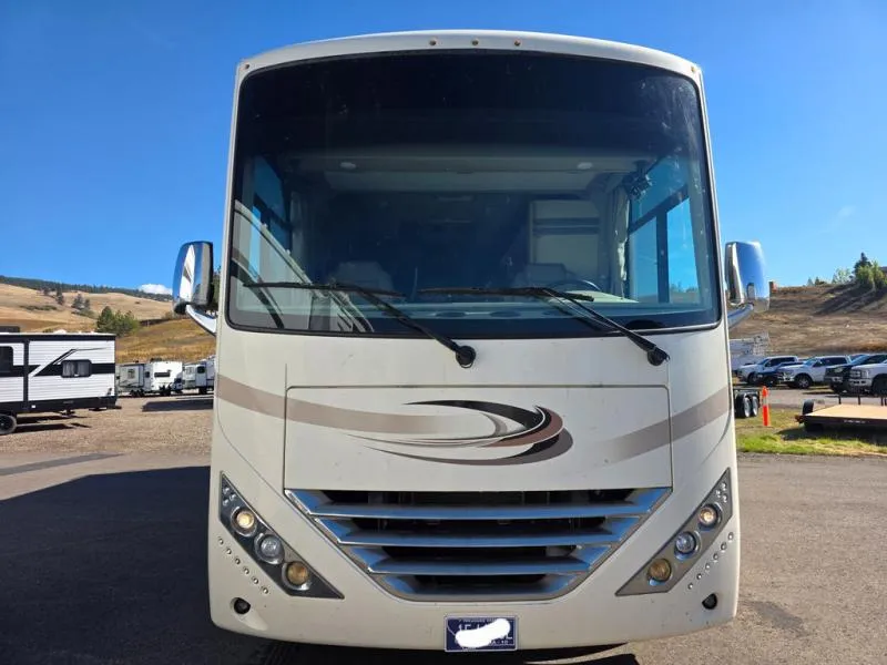 2017 Thor Motor Coach Hurricane 29M - Photo 4