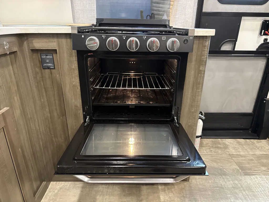 2022 Forest River Flagstaff Micro Lite 25FKS, Photos photo 11