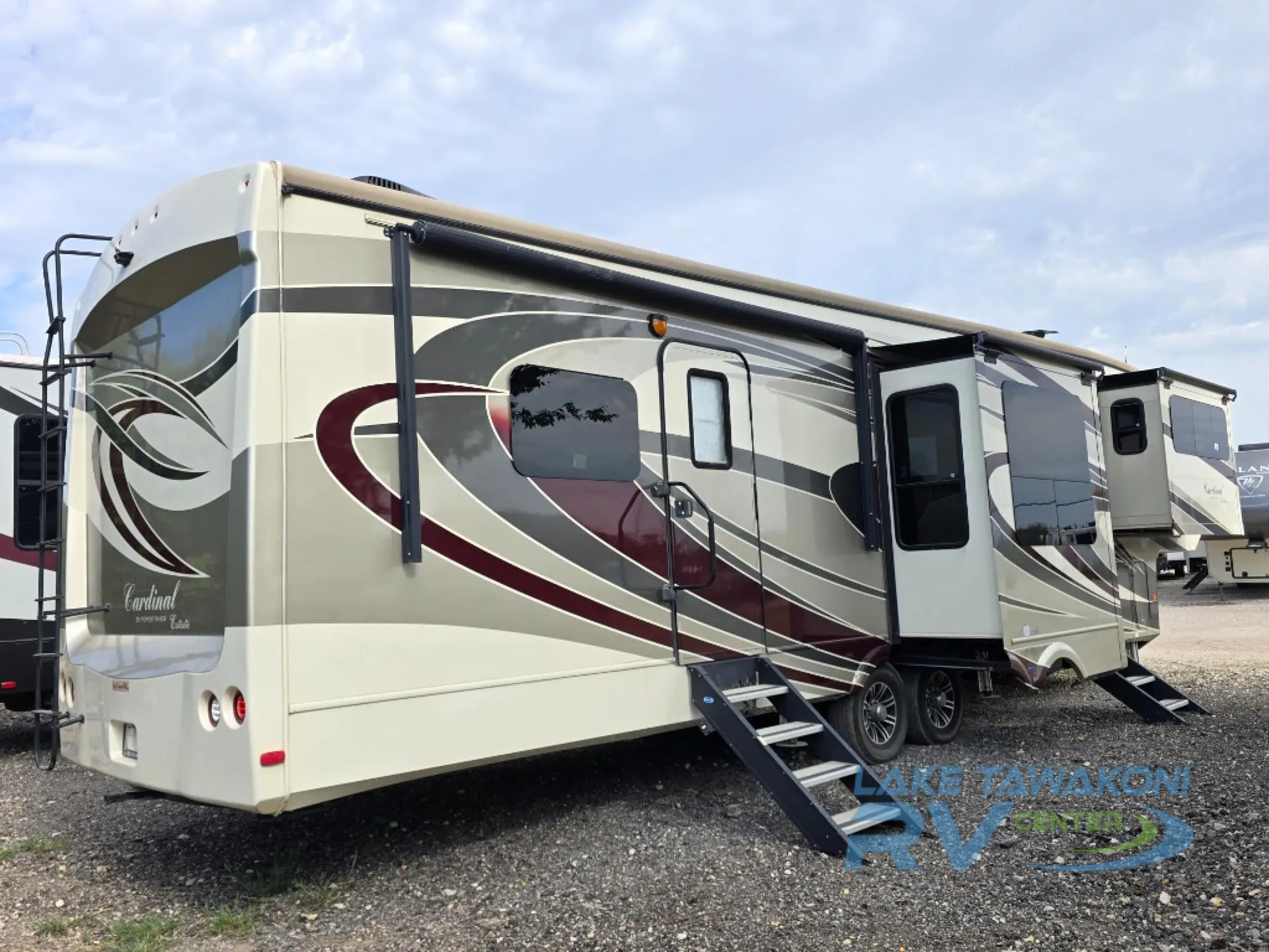 2017 Forest River Cardinal 3825FL - Photo 4