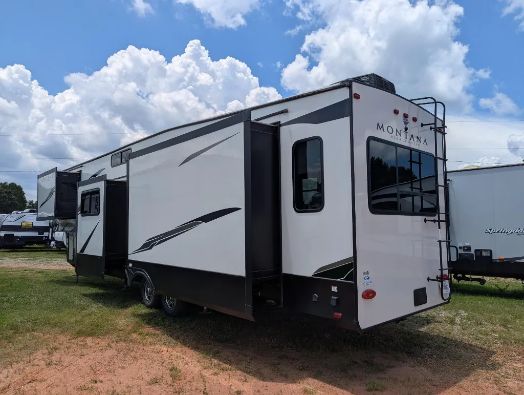 2021 Keystone Montana High Country 385BR, Photos photo 4