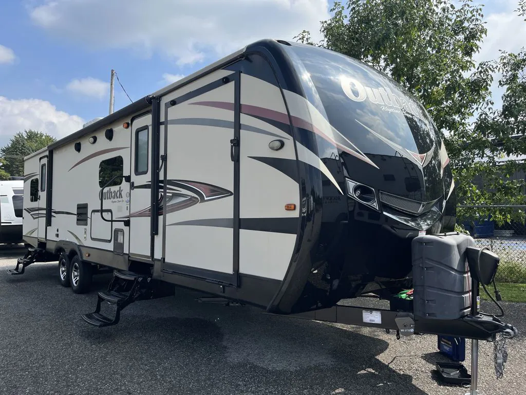 2016 Keystone Outback 324CG - Photo 2
