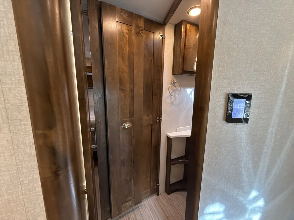 2018 Tiffin Wayfarer 24 BW, Photos photo 24