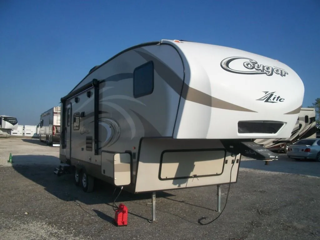 2017 Keystone Cougar XLite 26RLS - Photo 4