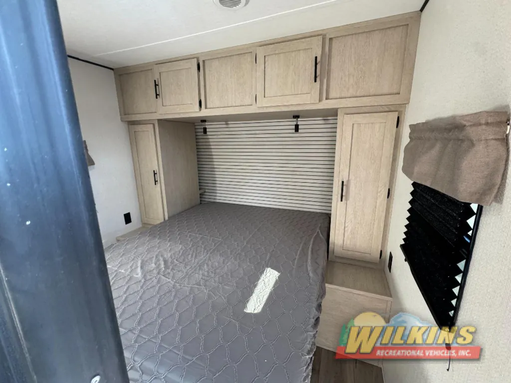 2026 Shasta RVs i-5 Edition 527BHS, Photos photo 20