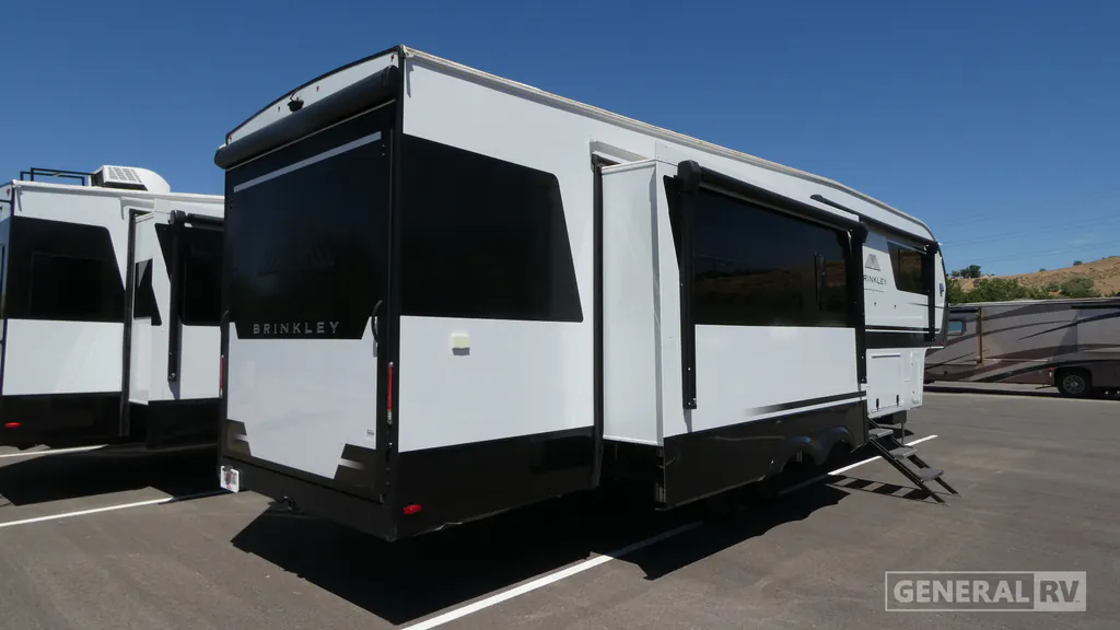 2025 Brinkley Model Z 3400, Photos photo 7