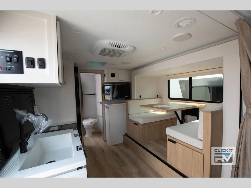 2027 Winnebago Micro Minnie 2108DS, Photos photo 10