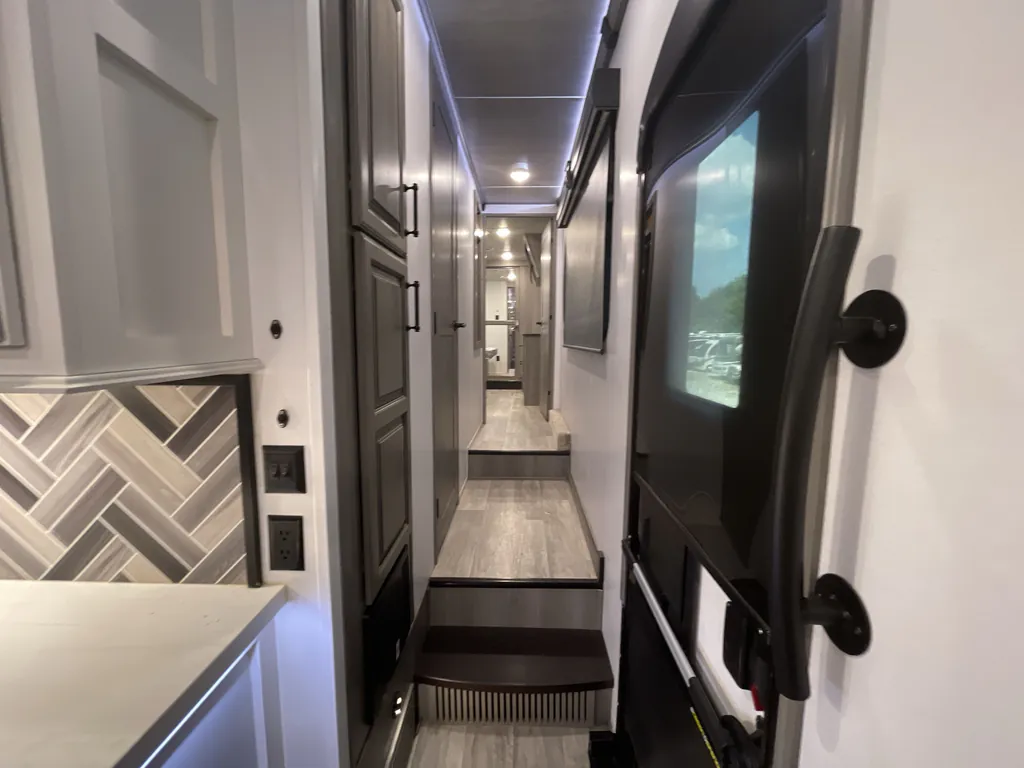 2022 Keystone Montana 3813MS, Photos photo 18