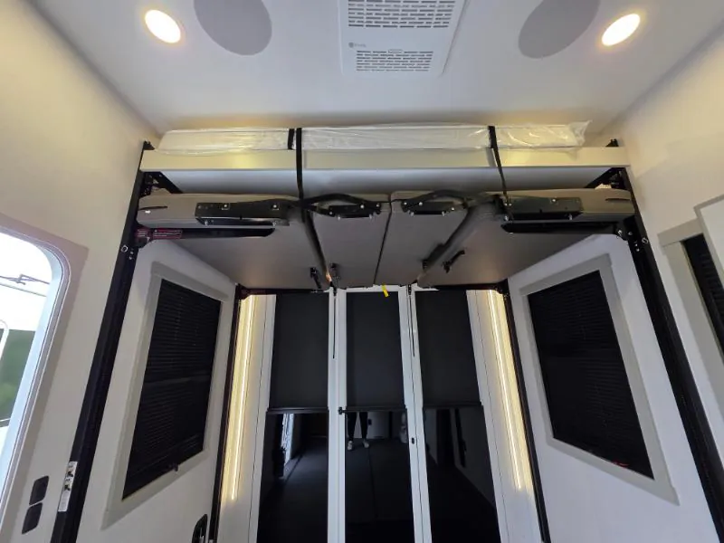 2026 Brinkley Model G 4100, Photos photo 13