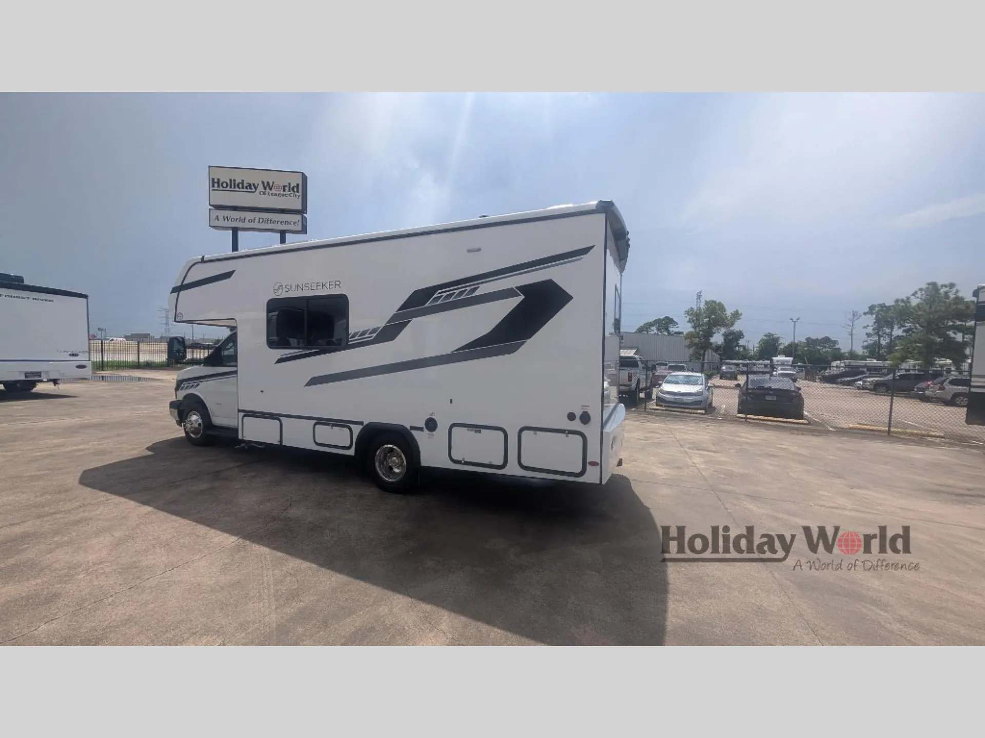 2027 Forest River Sunseeker LE 2350LE - Photo 3