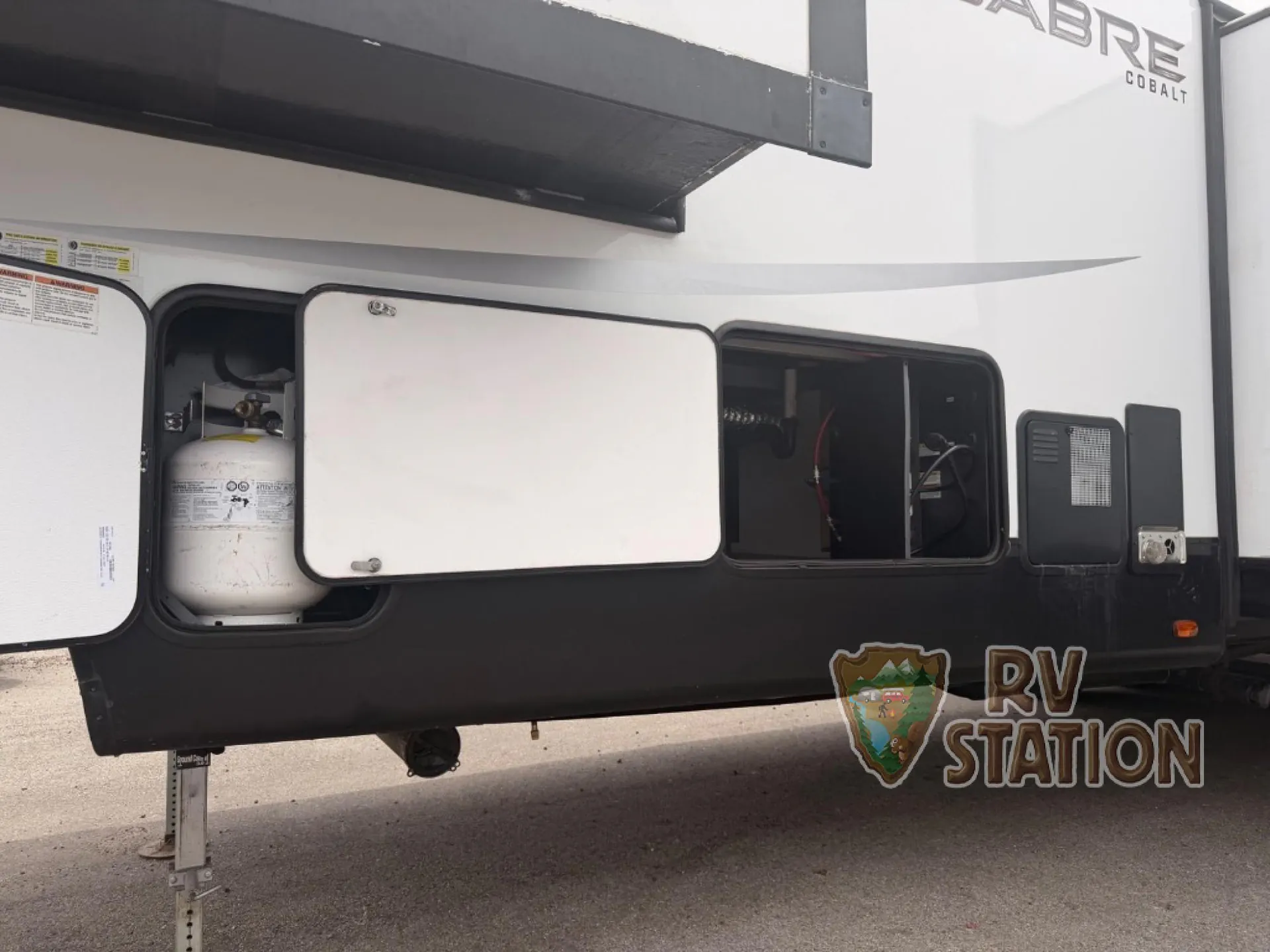 2022 Forest River Sabre 36BHQ - Photo 4