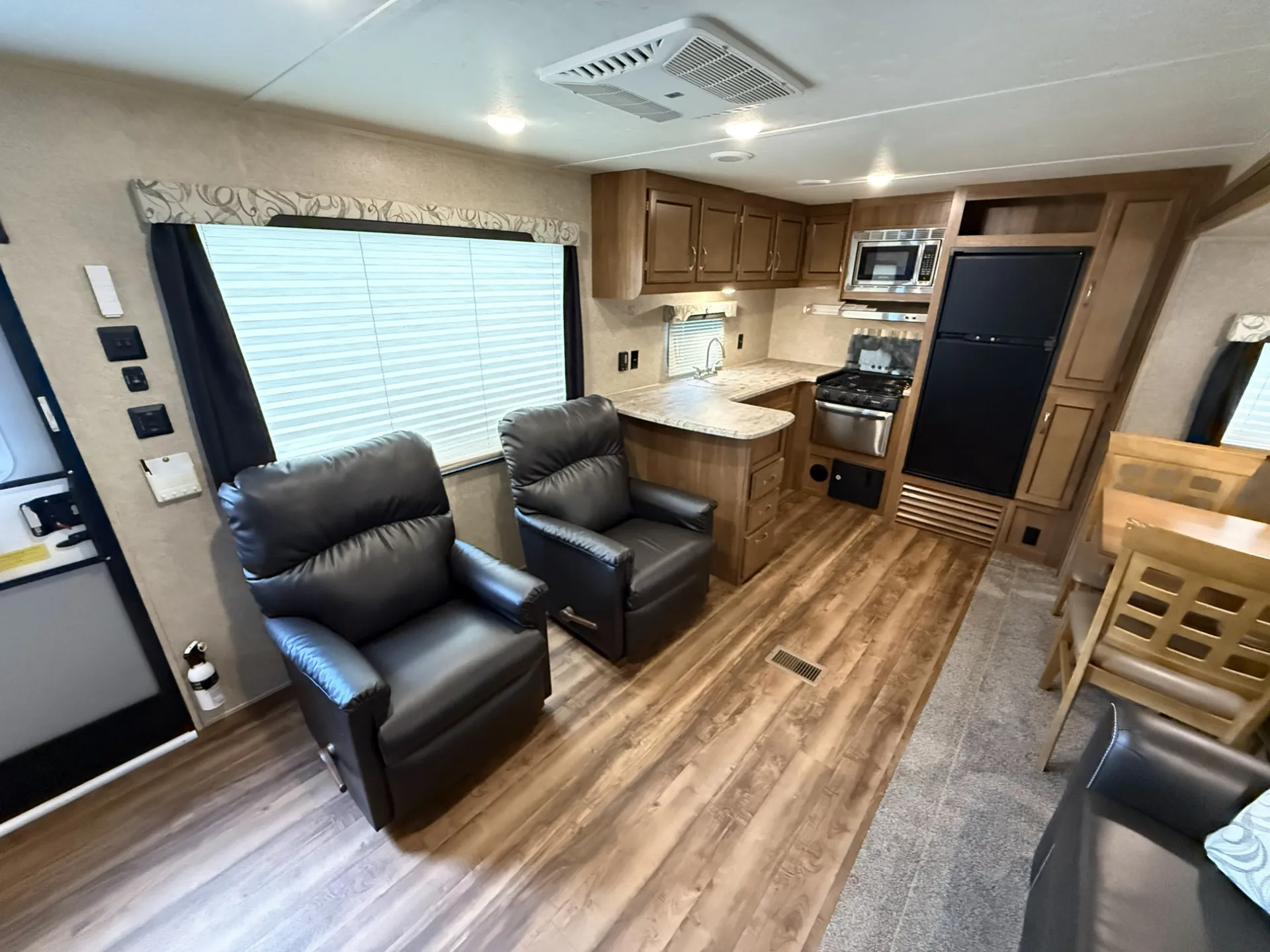2019 Coachmen Catalina Legacy Edition 283RKS - Photo 3