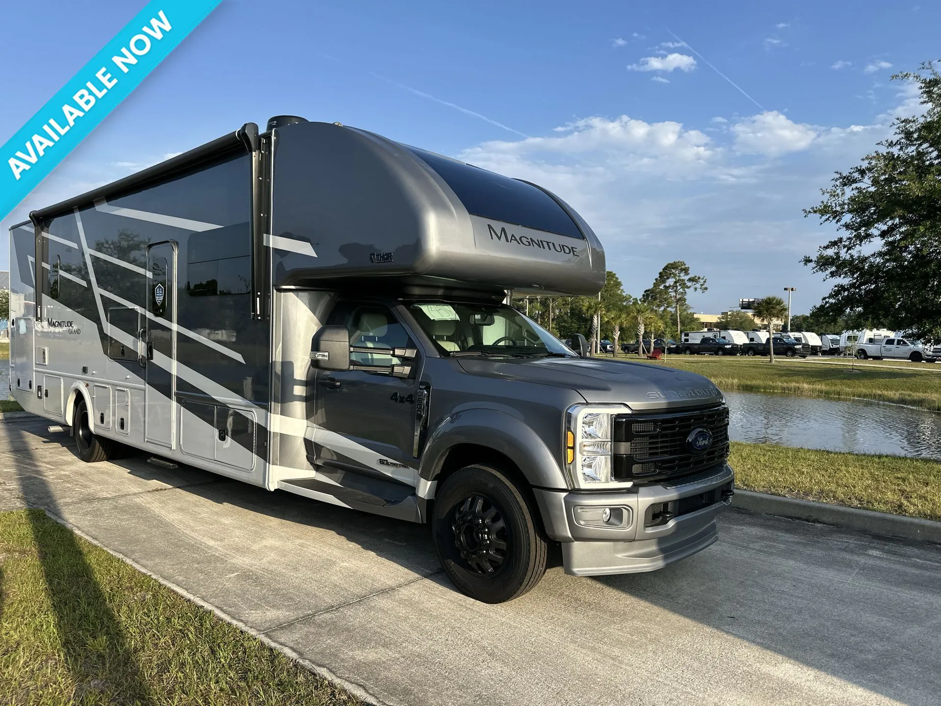 2026 Thor Motor Coach Magnitude Grand R36 - Photo 2