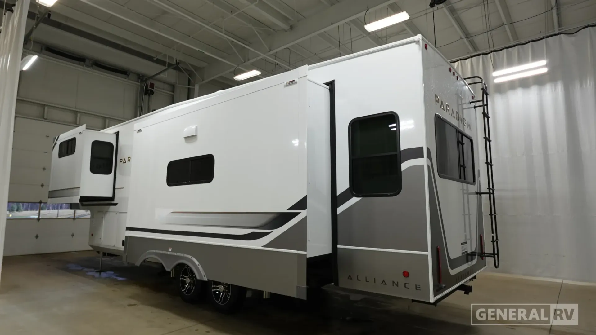 2026 Alliance RV Paradigm 310RL - Photo 4