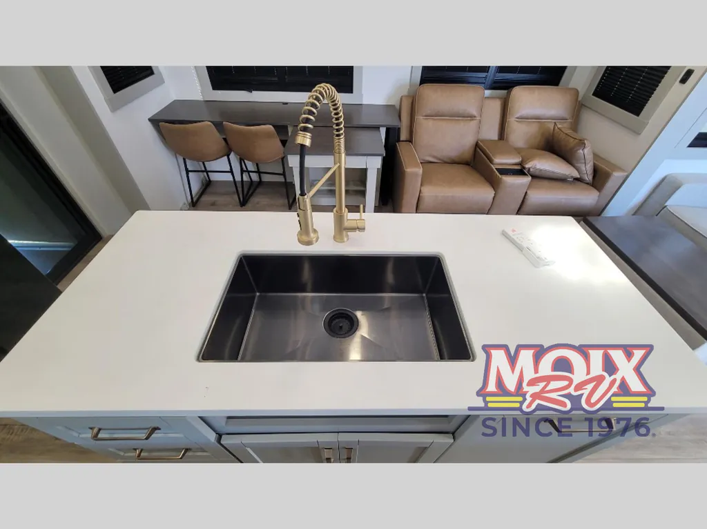 2025 Brinkley Model Z 3400, Photos photo 27