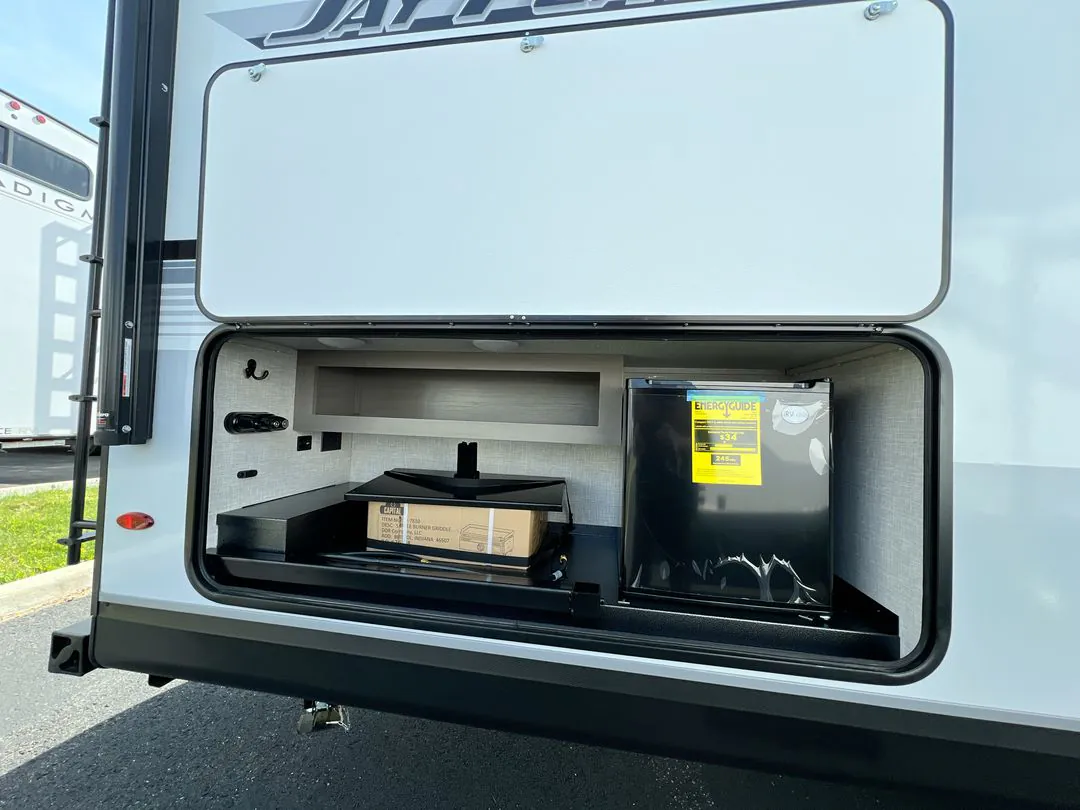 2027 Jayco Jay Feather 29QBH dealer photo 1 from Blue Compass RV