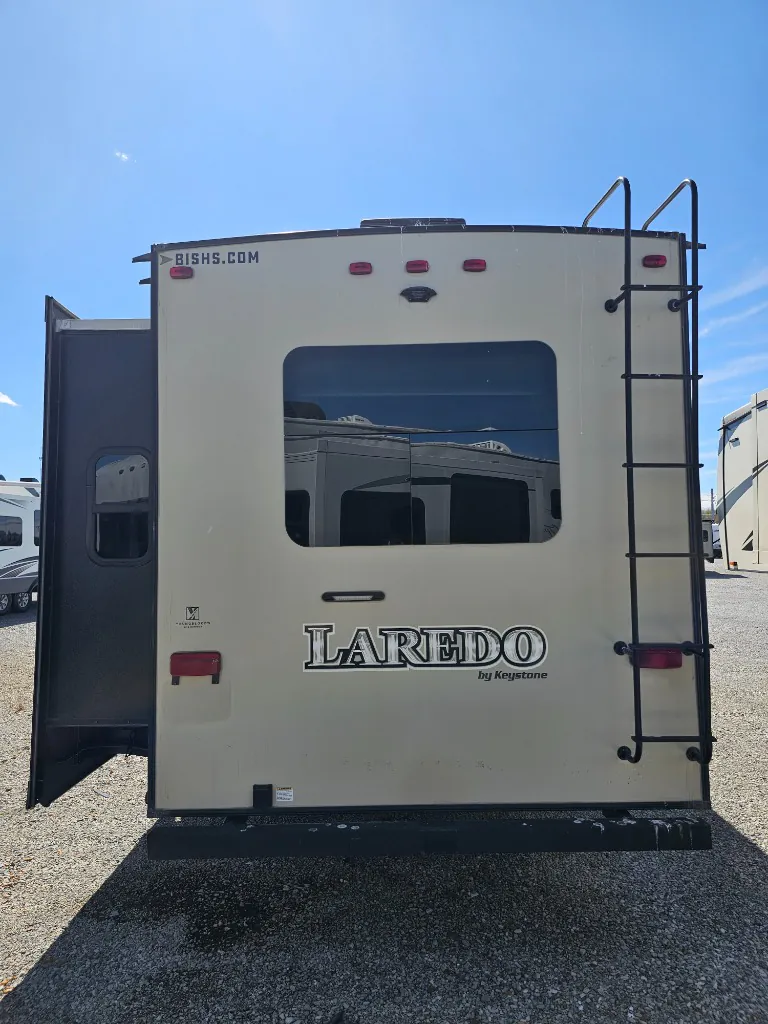 2018 Keystone Laredo 340FL - Photo 3