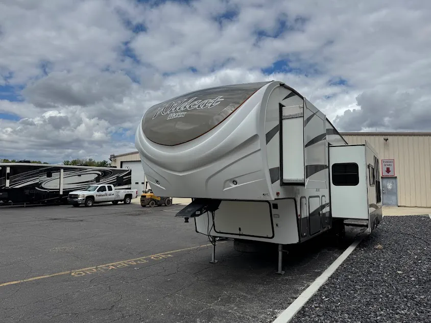 2017 Forest River Wildcat Maxx 262RGX — Photo 7
