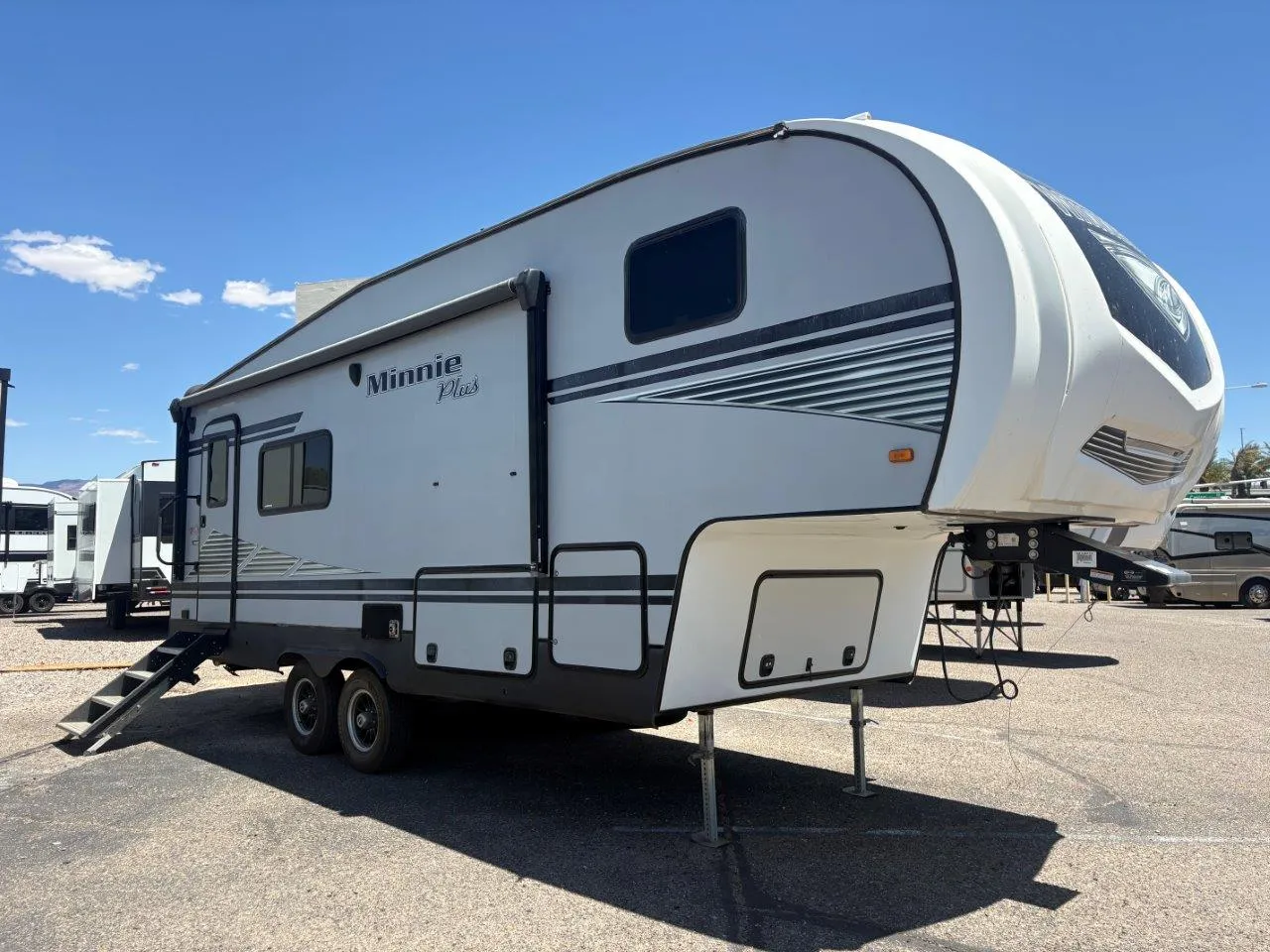 2019 Winnebago Minnie Plus 25RKS - Photo 2
