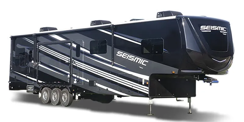 Jayco Seismic Luxury Series 3815 exterior