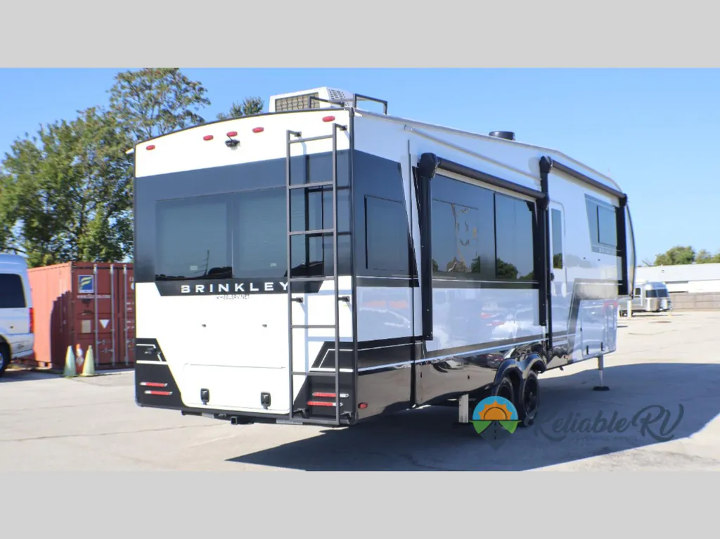 2026 Brinkley Model Z 3100, Photos photo 7