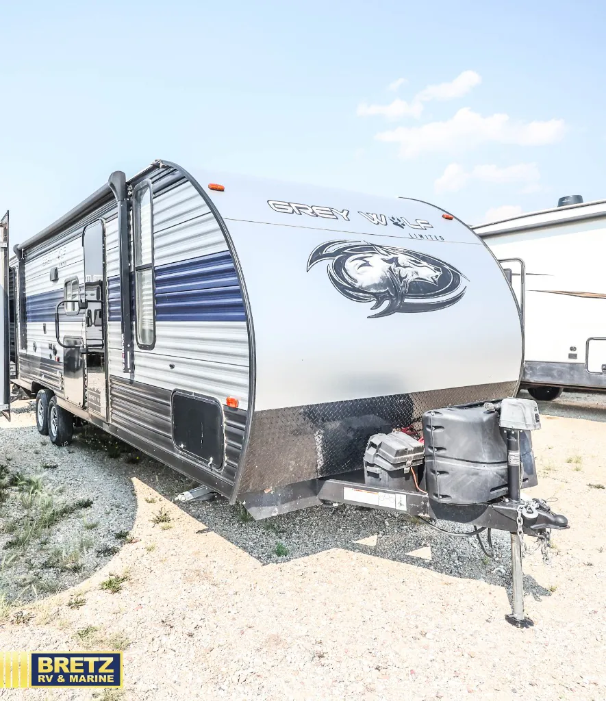 2022 Forest River Cherokee Grey Wolf 26DBH